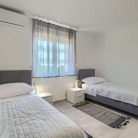Apartments Medulin 2217 エクステリア 写真