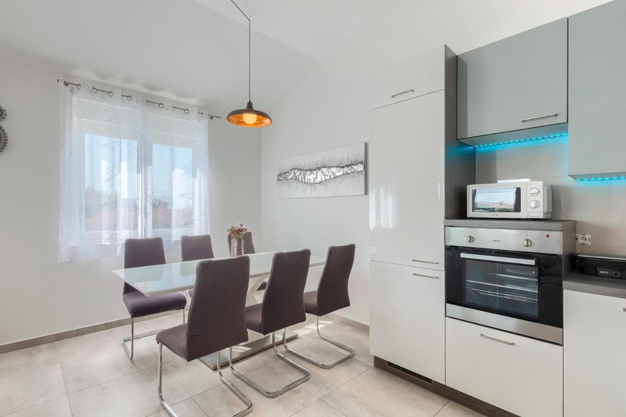 Apartments Medulin 2217 エクステリア 写真