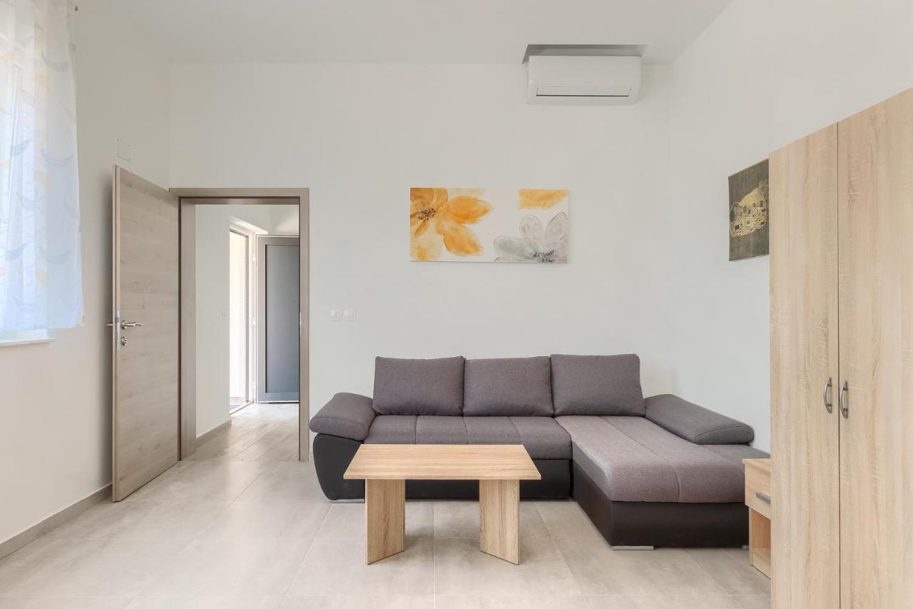 Apartments Medulin 2217 エクステリア 写真